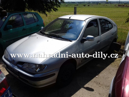 Renault megane stříbrná na náhradní díly ČB / nahradni-auto-dily.cz