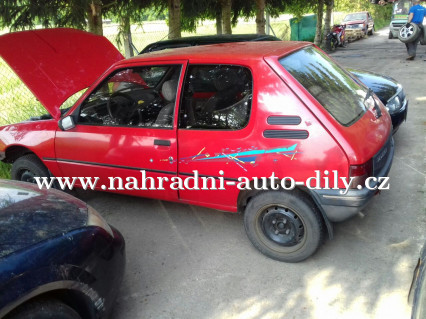 Peugeot 205 červená na náhradní díly ČB