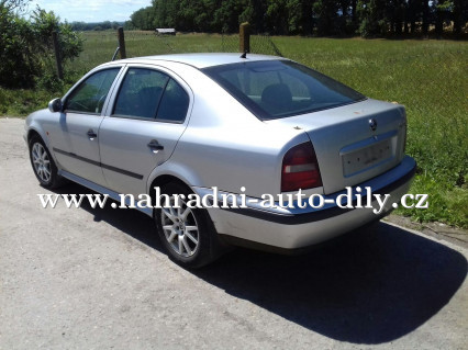 Škoda Octavia 1,8t stříbrná na náhradní díly