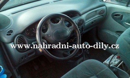 Renault Scenic modrá na díly ČB / nahradni-auto-dily.cz