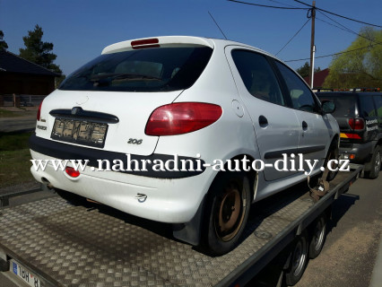 Peugeot 206 bílá na náhradní díly Brno