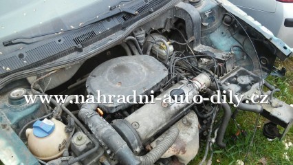 Škoda Octavia 1,6 55kw AEE 1997 na náhradní díly České Budějovice / nahradni-auto-dily.cz