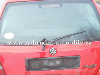 VW Golf variant červená na díly Brno / nahradni-auto-dily.cz