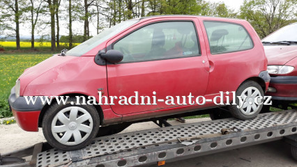 Renault Twingo 2001 červená na díly Plzeň / nahradni-auto-dily.cz