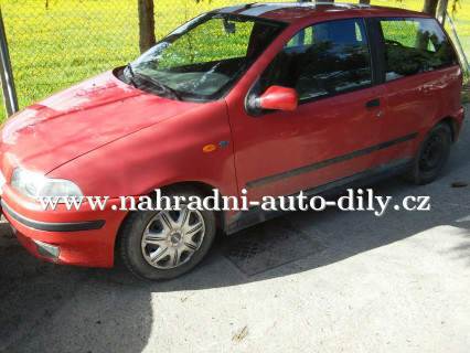 Fiat Punto červená na náhradní díly Písek