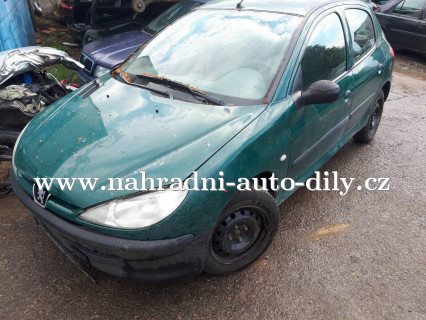 Peugeot 206 zelená na náhradní díly Brno / nahradni-auto-dily.cz