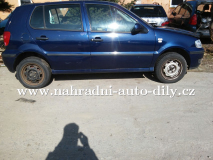 VW Polo tmavě modrá na náhradní díly Plzeň / nahradni-auto-dily.cz