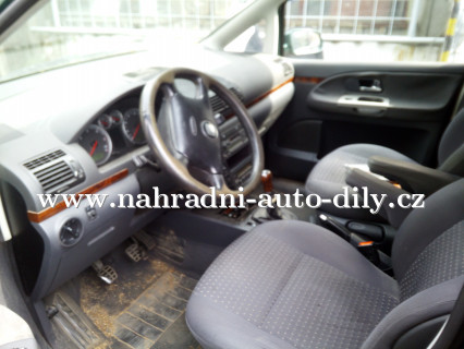 Seat Alhambra zelená - díly z tohoto vozu / nahradni-auto-dily.cz