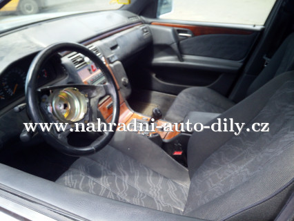 MB E300 stříbrná - díly z tohoto vozu / nahradni-auto-dily.cz MB E300 stříbrná - díly z tohoto vozu / nahradni-auto-dily.cz