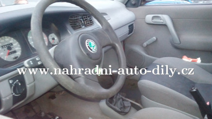 Škoda Felicia červená - díly z tohoto vozu / nahradni-auto-dily.cz Škoda Felicia červená - díly z tohoto vozu / nahradni-auto-dily.cz