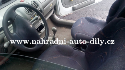 Renault Twingo bílá - díly z tohoto vozu / nahradni-auto-dily.cz Renault Twingo bílá - díly z tohoto vozu / nahradni-auto-dily.cz