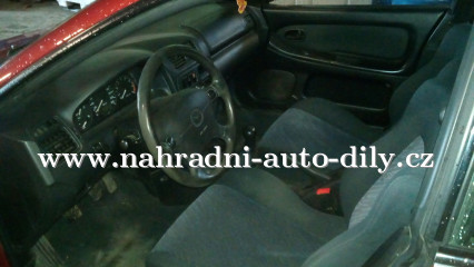 Mazda 323 vínová - díly z tohoto vozu / nahradni-auto-dily.cz