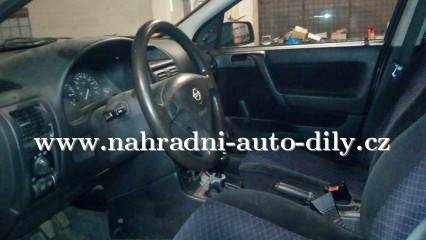 Opel Astra modrá - díly z tohoto vozu / nahradni-auto-dily.cz Opel Astra modrá - díly z tohoto vozu / nahradni-auto-dily.cz