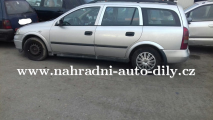 Opel Astra caravan stříbrná na náhradní díly Tábor / nahradni-auto-dily.cz