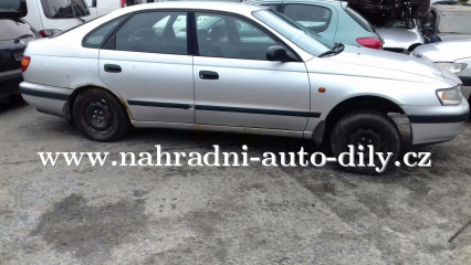 Toyota Carina e stříbrná na náhradní díly Tábor / nahradni-auto-dily.cz