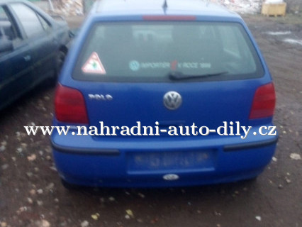 VW Polo modrá na náhradní díly Pardubice / nahradni-auto-dily.cz