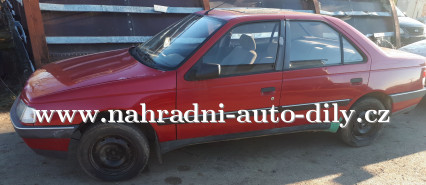 Peugeot 405 červená na náhradní díly Brno / nahradni-auto-dily.cz