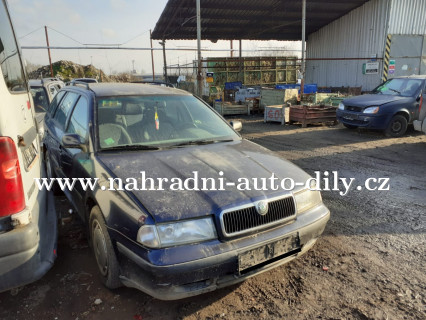 Škoda Octavia modrá na náhradní díly Pardubice / nahradni-auto-dily.cz