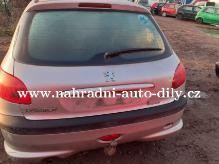 Peugeot 206 na náhradní díly Pardubice / nahradni-auto-dily.cz