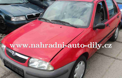 Náhradní díly z vozu Mazda 121