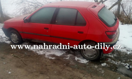 Peugeot 306 červená na díly České Budějovice / nahradni-auto-dily.cz