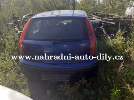 Fiat Punto modrá na náhradní díly Pardubice / nahradni-auto-dily.cz